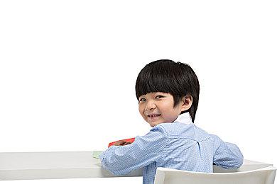 米哈游《崩坏：星穹铁道》开场动画 漫游测试今日开启